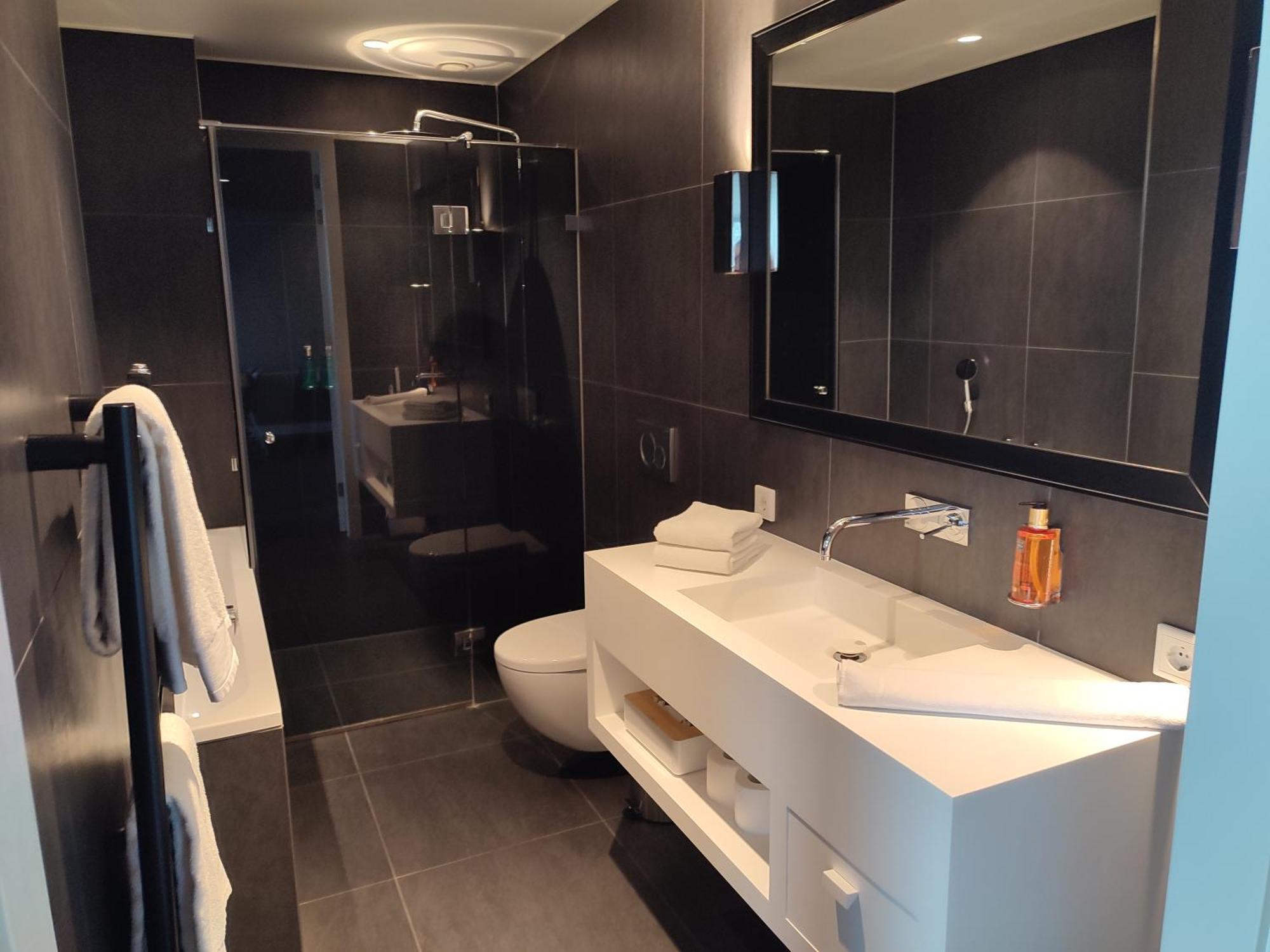 Aparthotel B-aparthotel Kennedy 4*