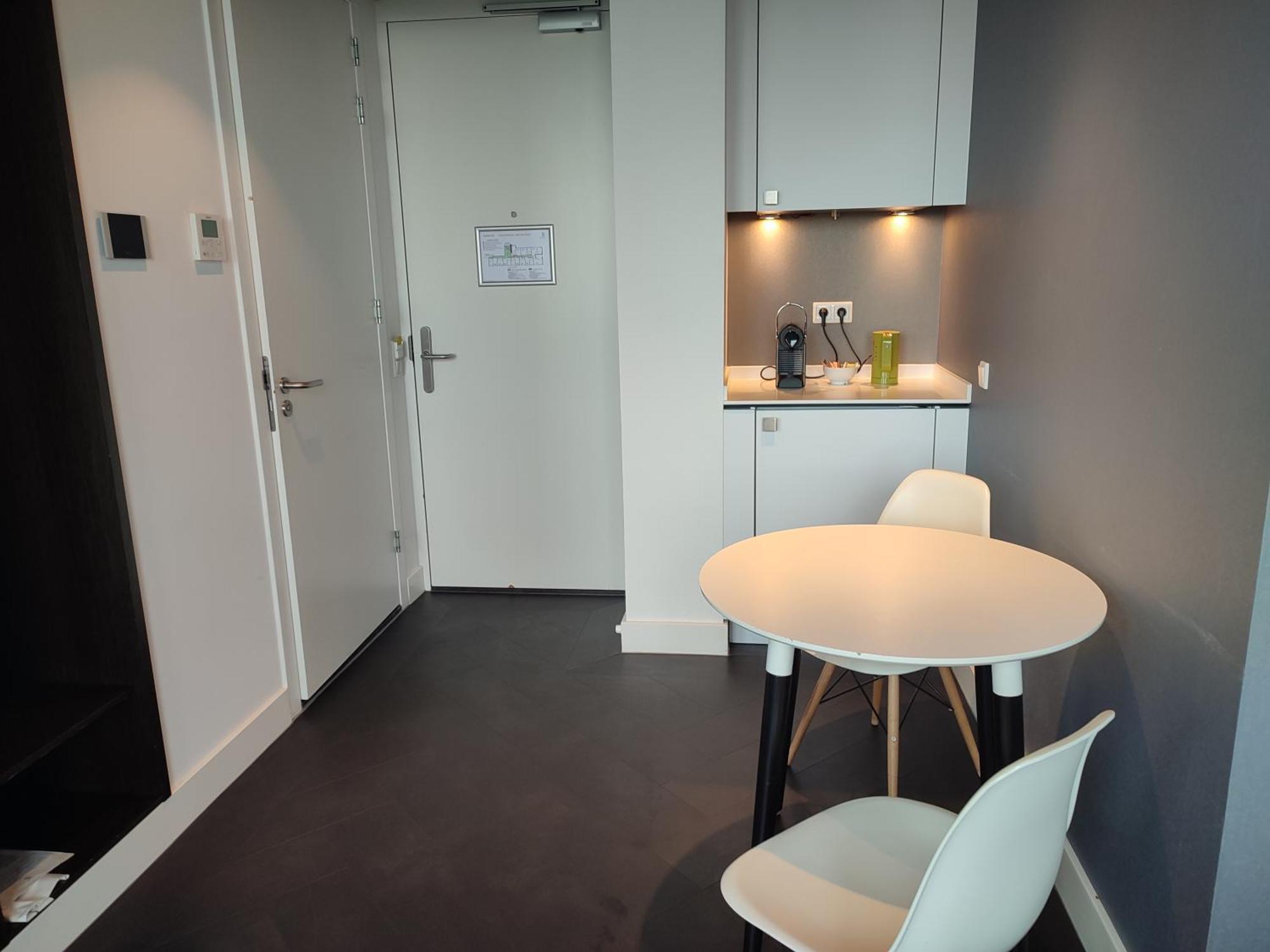 B-aparthotel Kennedy 4* Den Haag